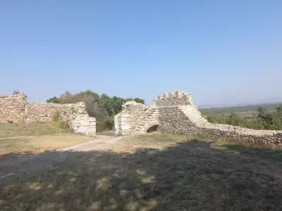 Средновековна крепост „Неутзикон“ – Мезек
