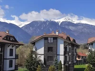 Three Mountains Apartment