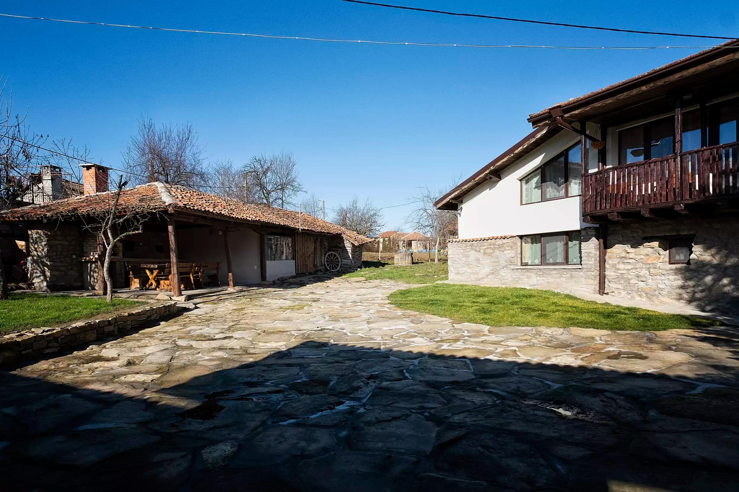 Къща за гости "Старата къща" / Guest house "The old House"