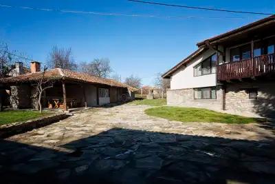 Къща за гости "Старата къща" / Guest house "The old House"