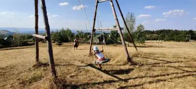 Къща за гости Звездобройна / Yablanitsa Balkan Huts