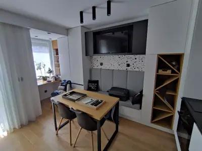 Luxurious one bedroom studio in top center