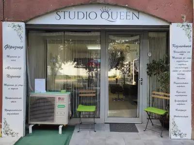 Studio Queen