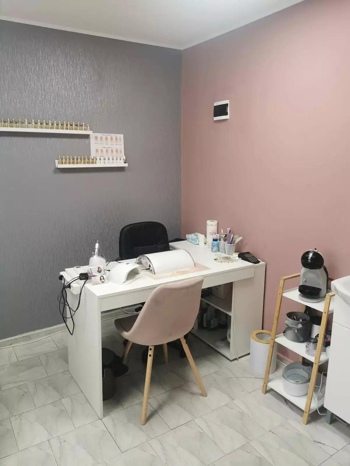 K. E. Beauty Nails Studio