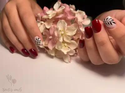 Tsveti’s nails