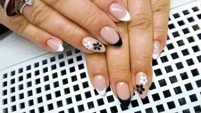 Nanni Nails