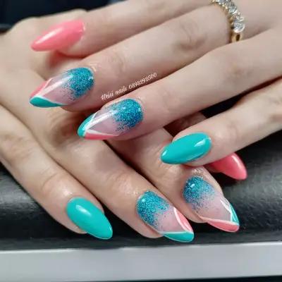 Студио за маникюр и педикюр "Hrisi Nails"