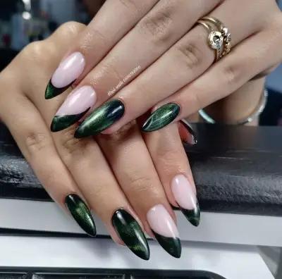 Студио за маникюр и педикюр "Hrisi Nails"