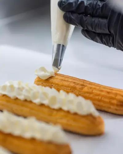 Les Éclairs