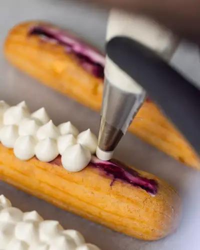 Les Éclairs