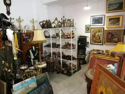 Антиквариат и Галерия "РАДЕВ" Antique Shop