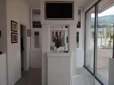 Art Gallery Vejdi / Арт Галерия Вежди