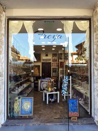 Freya gift shop & gallery