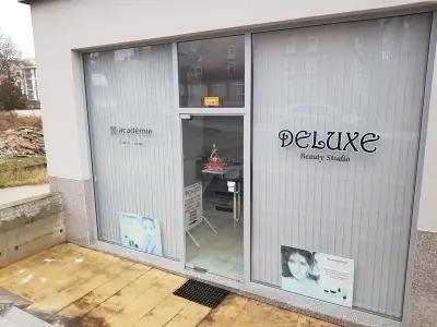 Студио за красота "Deluxe"