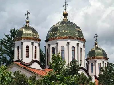 Храм „Свети Великомъченик Георги Победоносец“