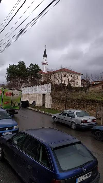 Razboyna Mosque