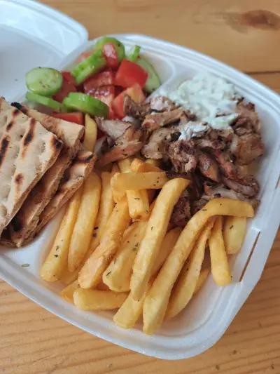 Mr.Gyros Гирос доставки, бургери, порции Гирос, салати.