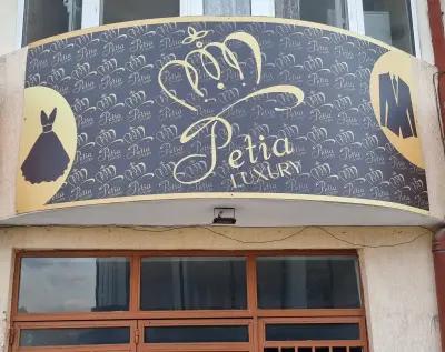 Petia Luxury