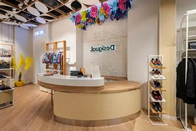 Desigual Delta Planet Mall