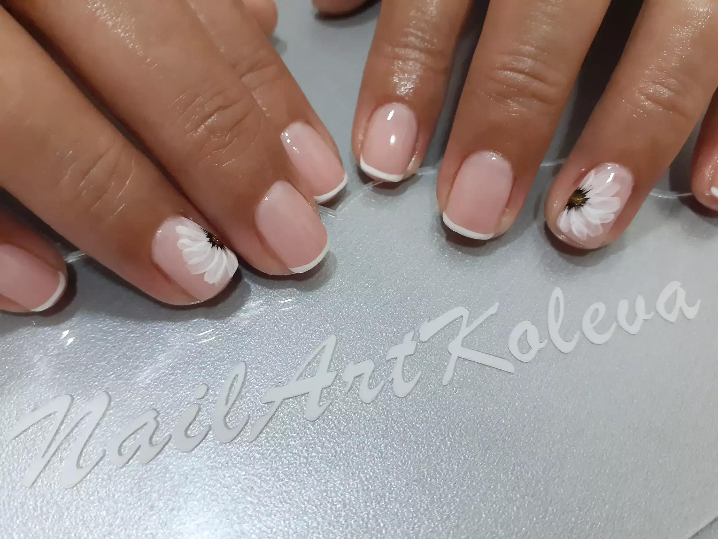 NailArt Koleva