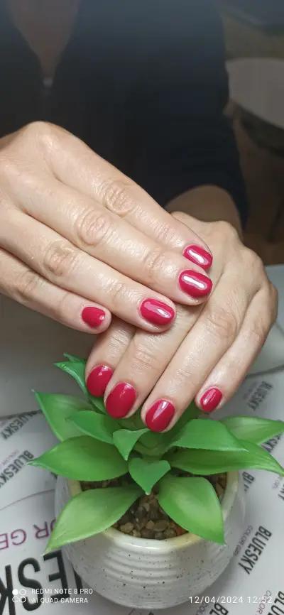 Beverley Nails & Салон за Маникюр