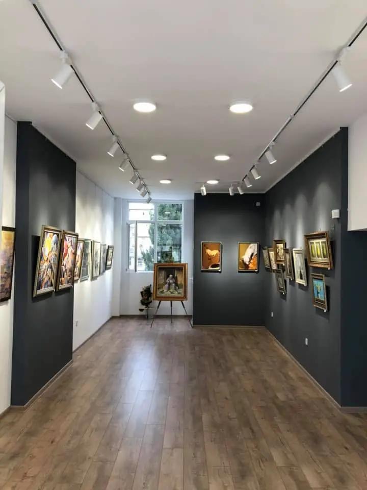 Галерия Kris Art Gallery