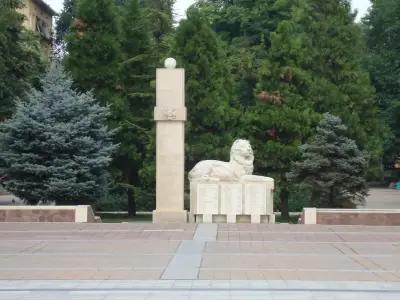 Паметник на загиналите за България във войните.