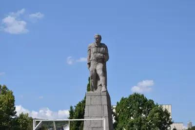 Паметник на Септемврийското въстание 1923 год., град Монтана, България