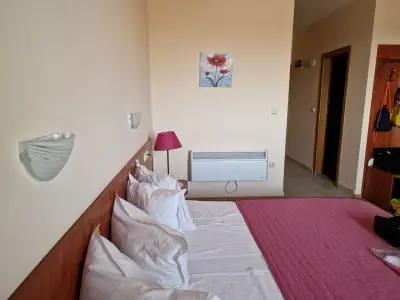 Guest House Golden Flake 4km from Bolata beach