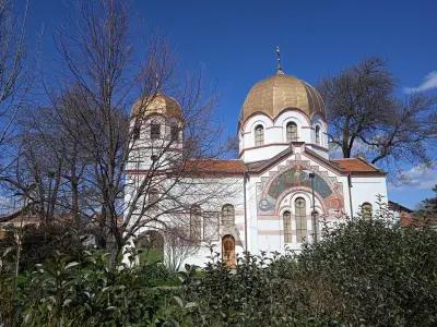 храм "Св. Николай Чудотворец"