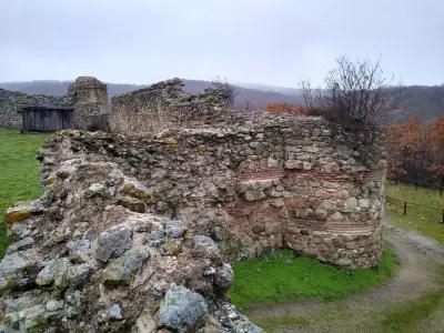 Mezek fortress (Neoutzikon)