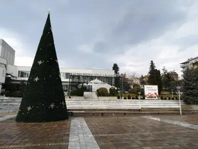 Централен площад "България"