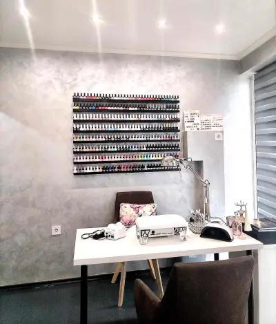 Iguana Nail Studio