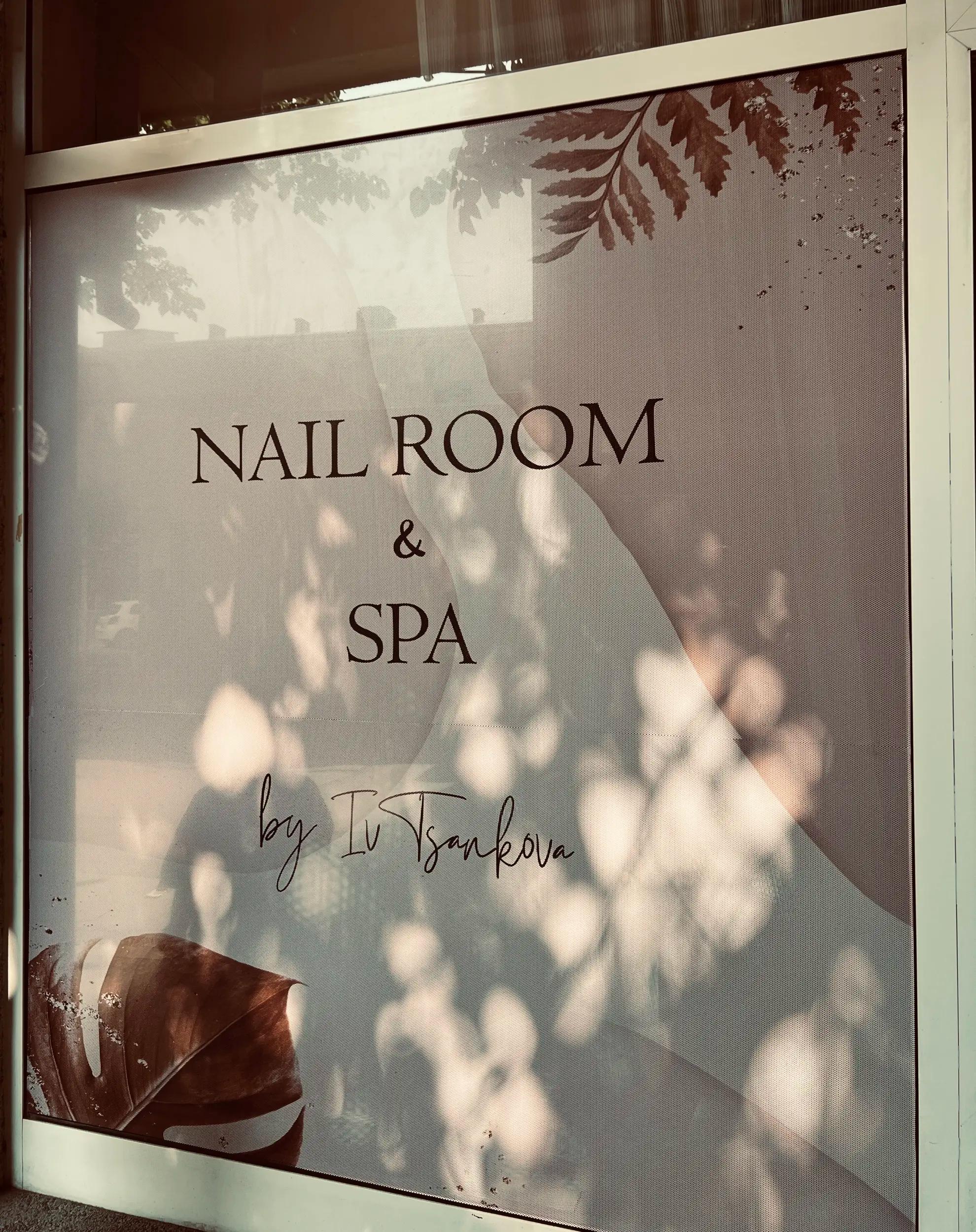 Nail Room by Iv Tsankova