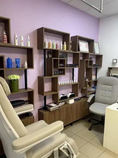 DiVine Nails Studio