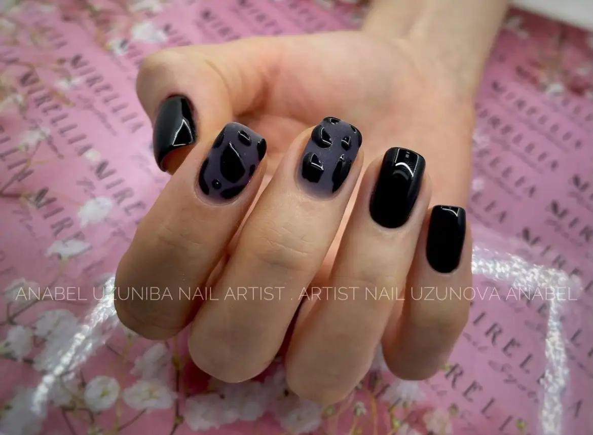 Anabel Uzunova Nail Artist