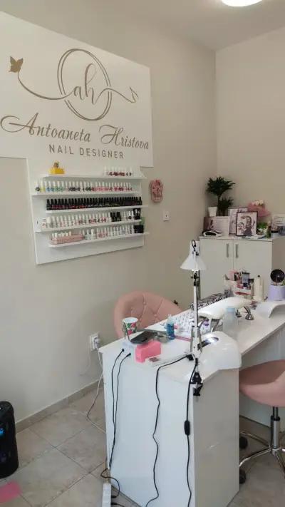 Antoaneta Hristova nail designer