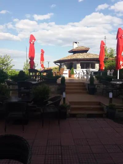 Ida GARDEN RESTAURANT