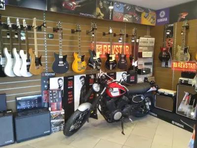 YAMAHA Music store / Музикален магазин