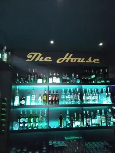 THE HOUSE пиано бар