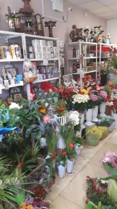 Магазин за цветя ФЕИЧКИТЕ
