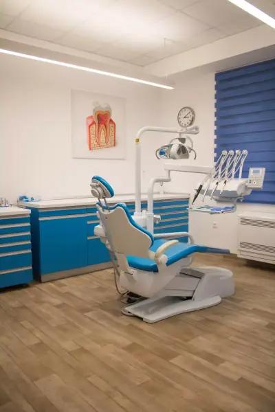 AS Dental Clinic- Д-р Беширова Д-р Стефанов