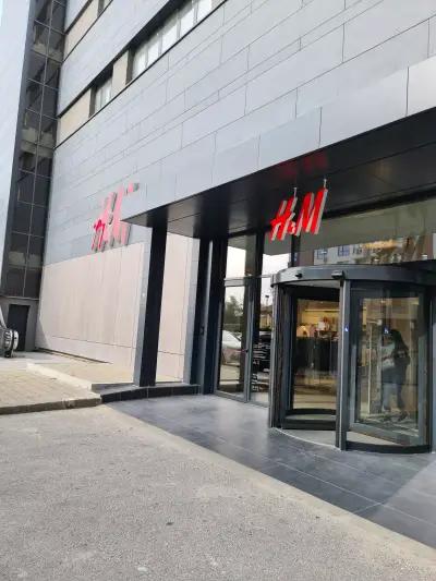 H&M