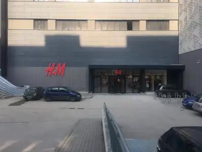 H&M