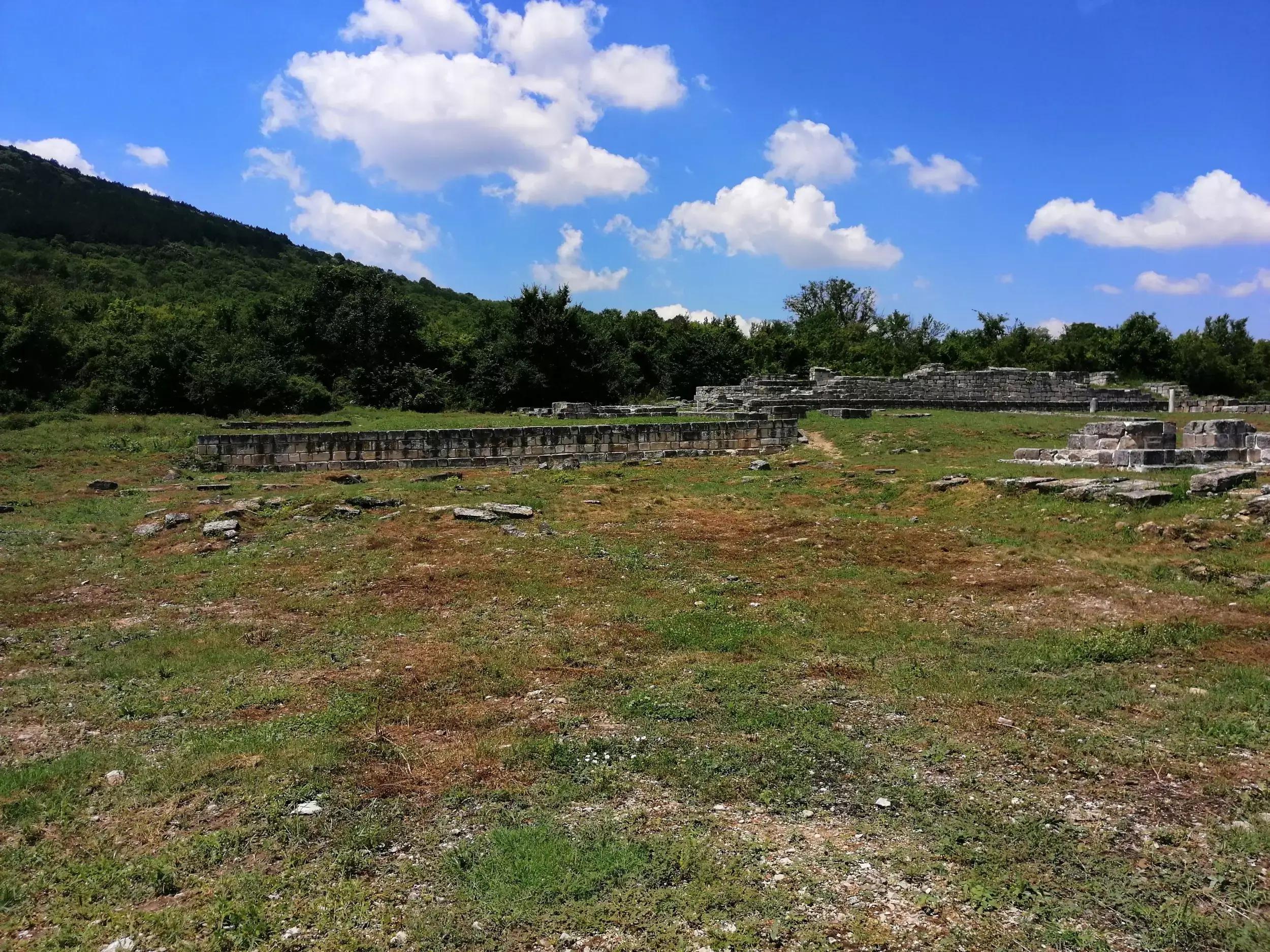 Кръглата (златната) църква, град Велики Преслав