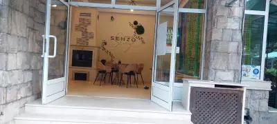 Senzo Pastry bar