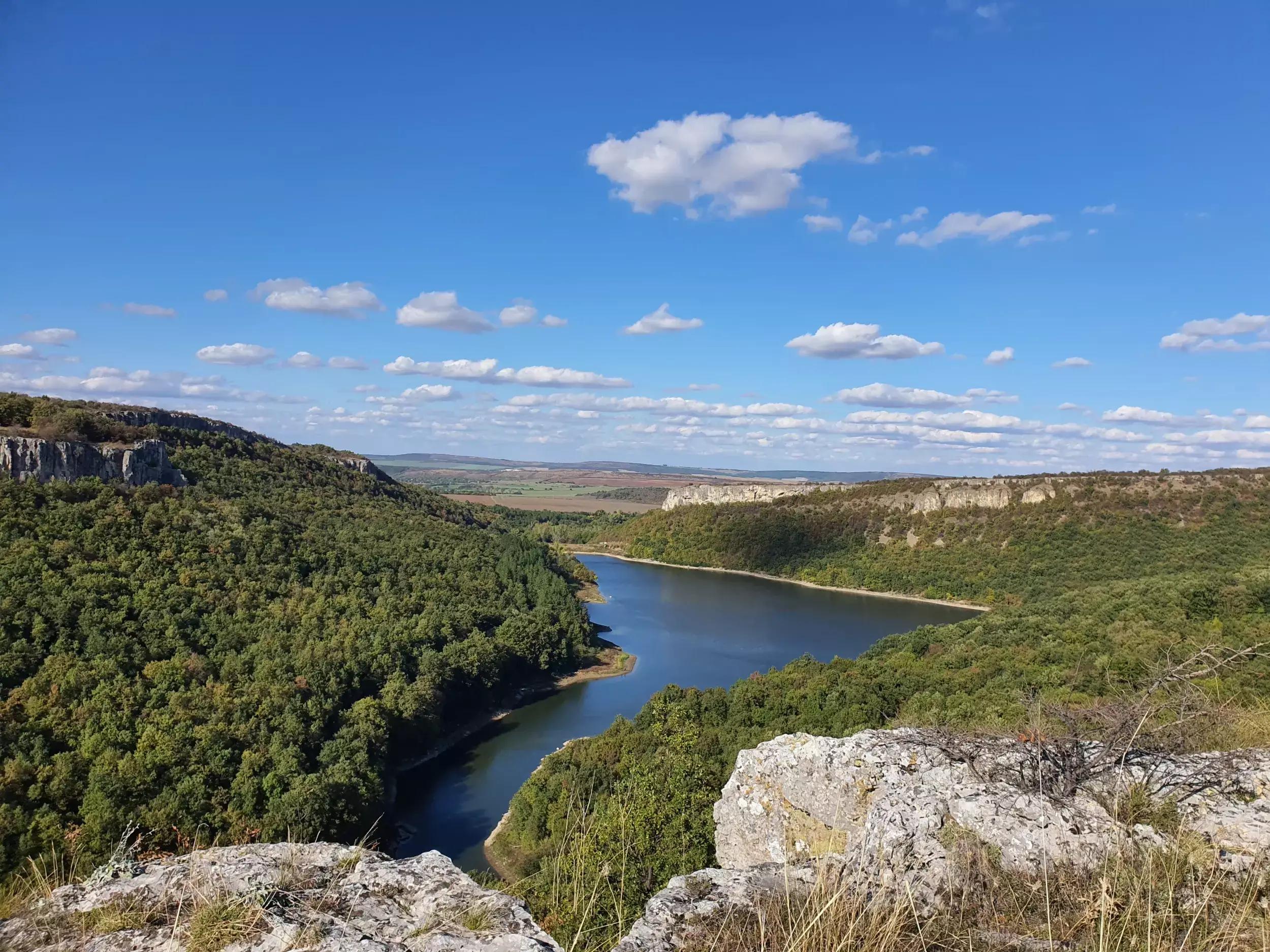 Водопад Момин скок