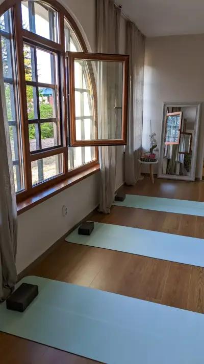 Yogalates Atelier 1 - Йога, Пилатес и Стречинг Практики