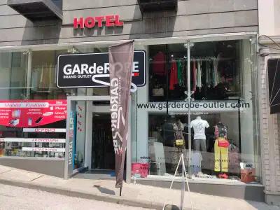 GARdeROBE Brand Outlet