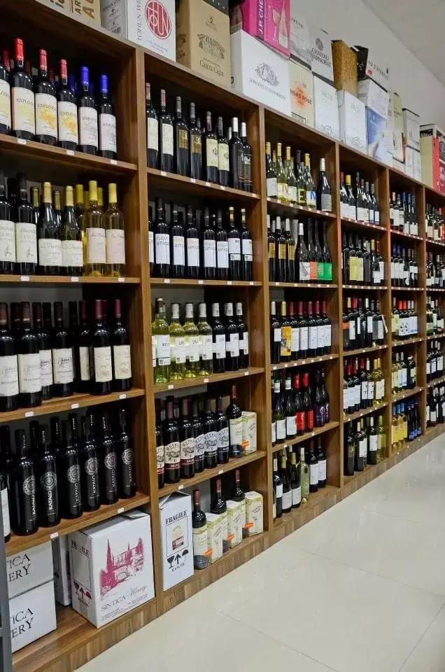 Tanini Wine Shop